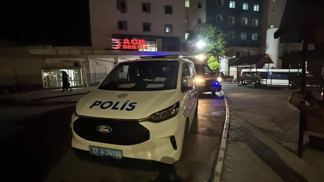 Baba, 42 yaşındaki oğlunu bıçaklayarak öldürdü! 1